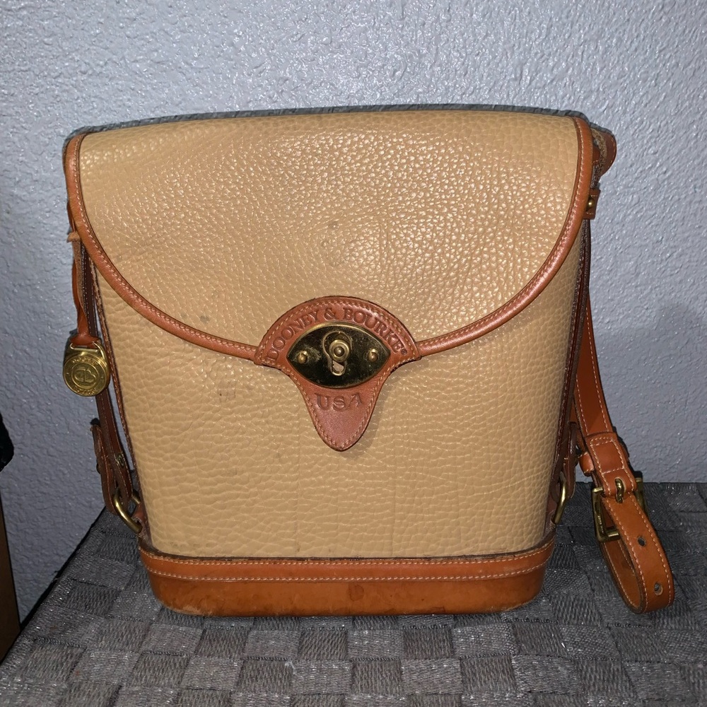 Dooney & Bourke Vintage Leather Shoulder Bag/Crossbody